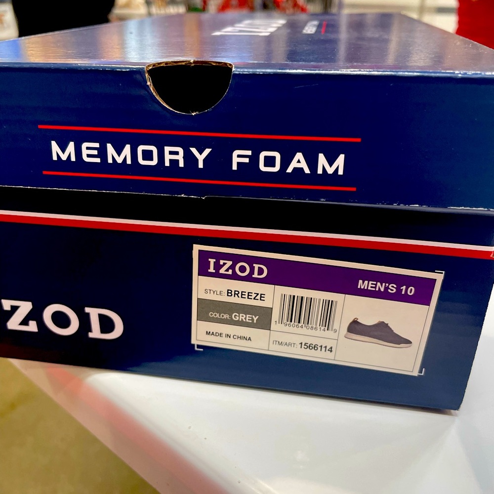 IZOD Breeze 2 Dress Shors